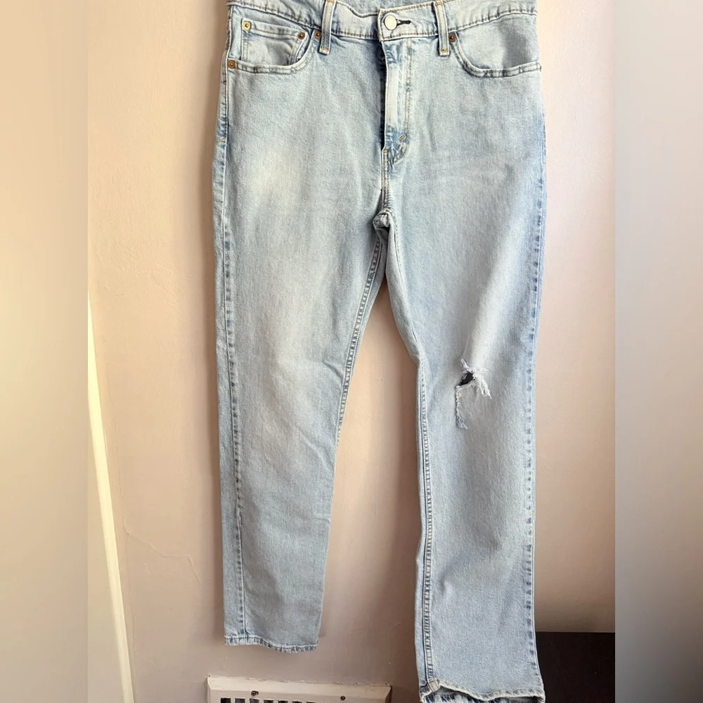 Levi’s 511 Slim Fit Jeans Light Wash Denim Distressed Knee Men’s 33x32 Unisex